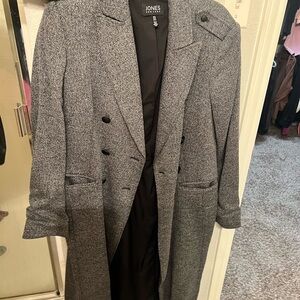 Jones New York woman’s Charcoal Trench Coat
